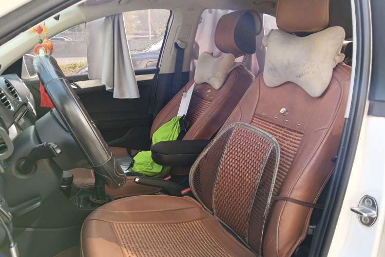 Used Volkswagen Jetta 2015 Zhuihui Edition 1.6L Manual Comfort Model
