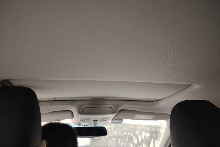 Used Volkswagen Sagitar 2015 1.6L Automatic Comfort Model Headliner