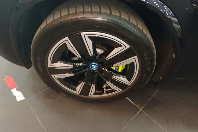 Used BMW iX3 2024 Leading Model