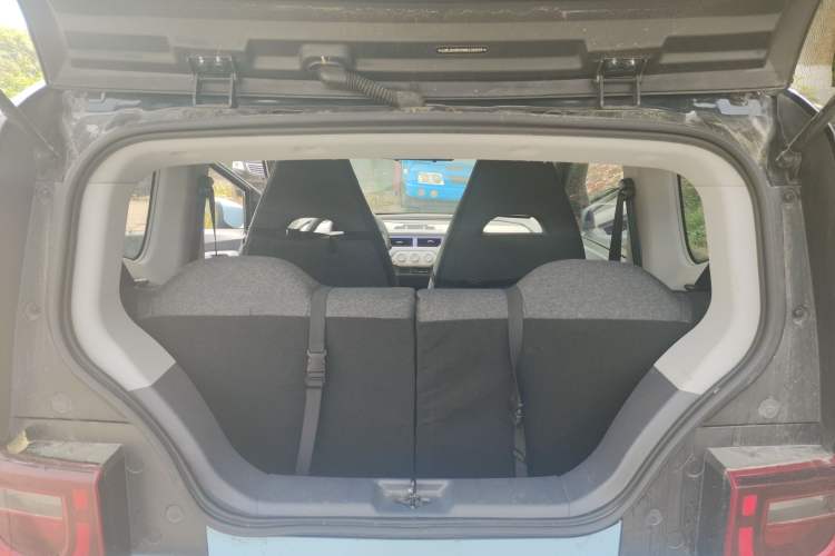 Used Chery QQ Ice Cream 2022 170km Sundae Phosphate Lithium-Ion Trunk