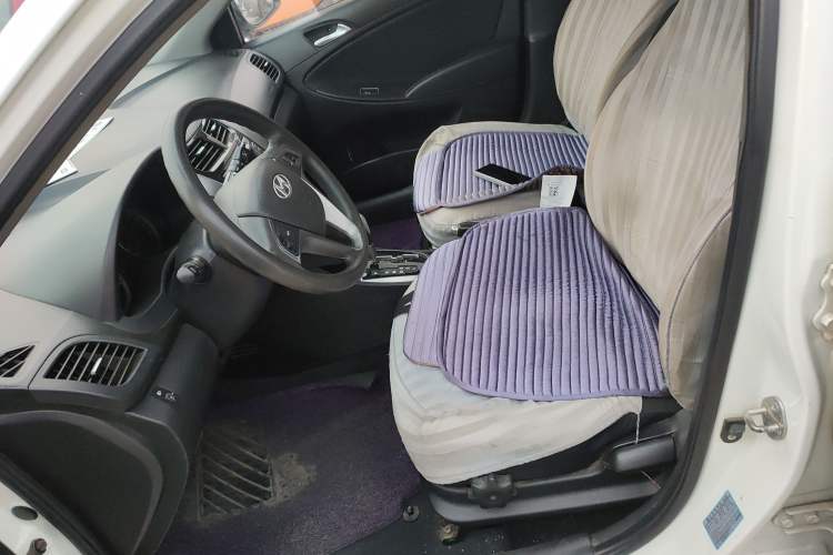 Used Hyundai Verna Ray 2014 1.6L Automatic TOP