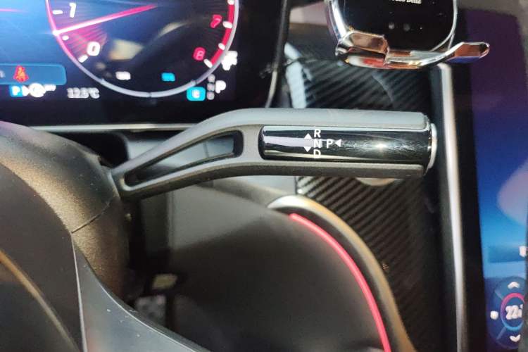 Used Mercedes-Benz GLC 2025 GLC 260 L 4MATIC Luxury Model