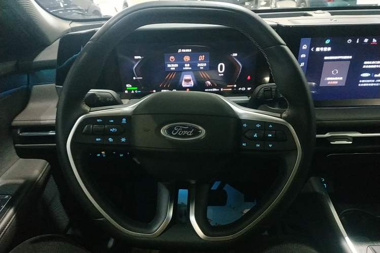 Used Ford Edge 2025 Ford Explorer L 2.0T EcoBoost E-Hybrid Four-Wheel-Drive 7-Seater Supreme Model
