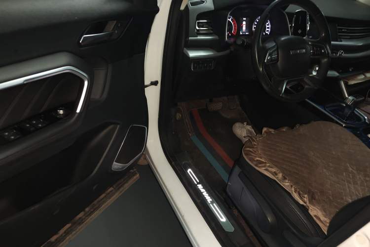 Used Haval H6 2017 Red-Label 2.0T Automatic Two-Wheel Drive Fashion Edition