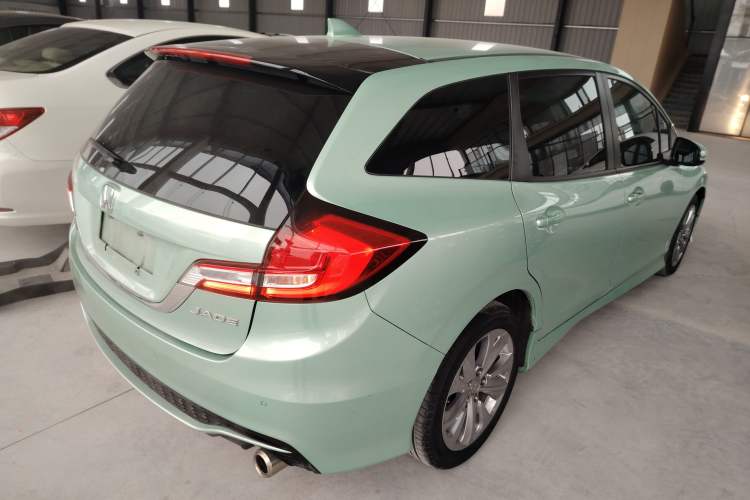 Used Honda Jade 2017 1.8L automatic Comfort version 5 seats