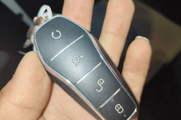 Used BYD Song Pro New Energy 2025 Second-Generation Intelligent Driving Version DM-i 115KM Excellence Edition Interior 1