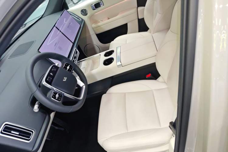 Used Li Auto L6 2025 Max Smart Refresh Edition
