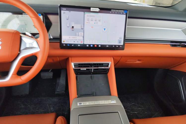 Used BYD Tang L 2025 DM 200KM Four-Wheel Drive LiDAR Flagship Model
