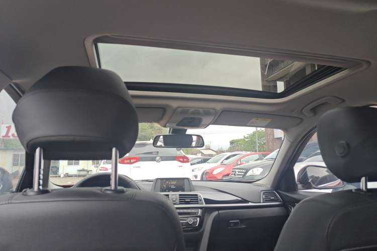 Used BMW 3 Series 2017 320Li Fashion Model Headliner