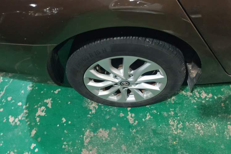 Used Nissan Sylphy 2016 1.6 XL CVT Deluxe Edition Right Rear Wheel Hub
