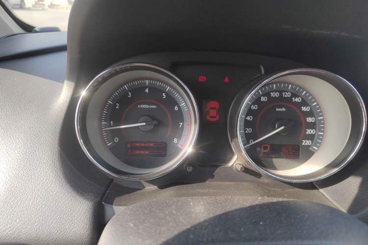 Used Bestune B50 2013 1.6L automatic luxury version Instrument Cluster