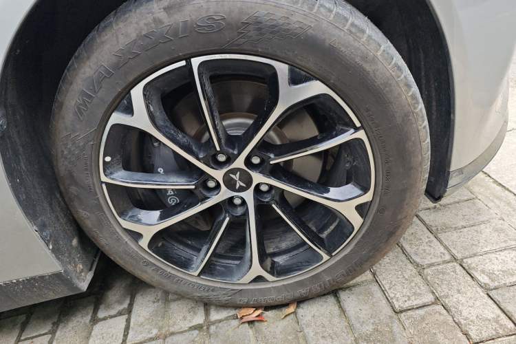 Used XPeng P7 2023 586E Right Front Wheel Hub