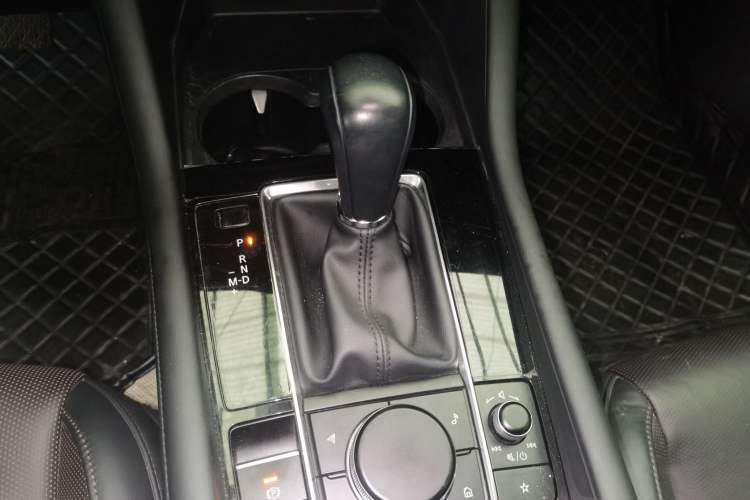 Used Mazda 3 Axela 2020 2.0L Automatic Zhiya Edition Gear Lever