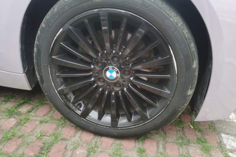 Used BMW 3 Series 2019 320Li Fashion Model Right Front Wheel Hub