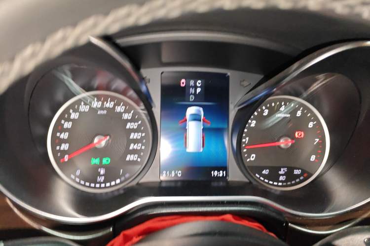 Used Mercedes-Benz V-Class 2021 V 260 Avantgarde Edition