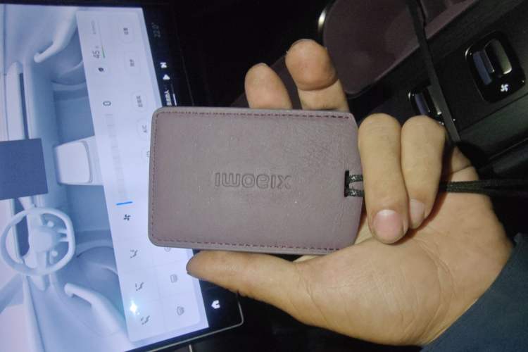 Used Xiaomi Auto SU7 2024 Rear-Drive Long-Range Intelligent Driving Version Interior 1