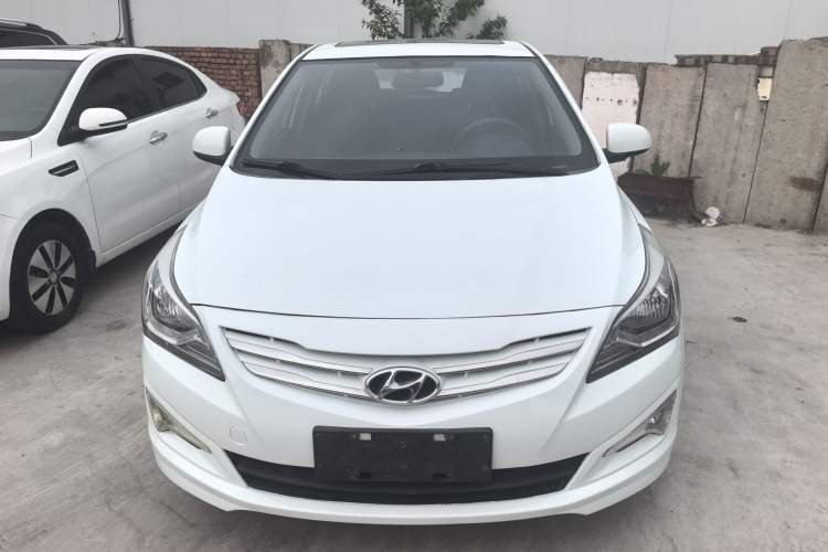 Used Hyundai Verna Ray 2014 1.4L Manual GLX Front