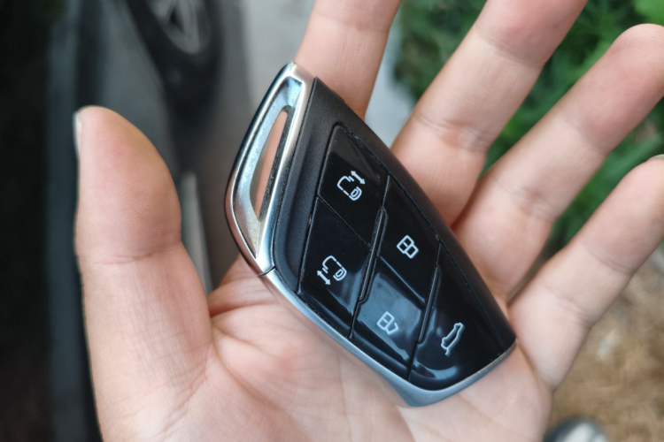 Used SAIC MAXUS G90 2022 2.0T Xingyun Seven-Seater Version