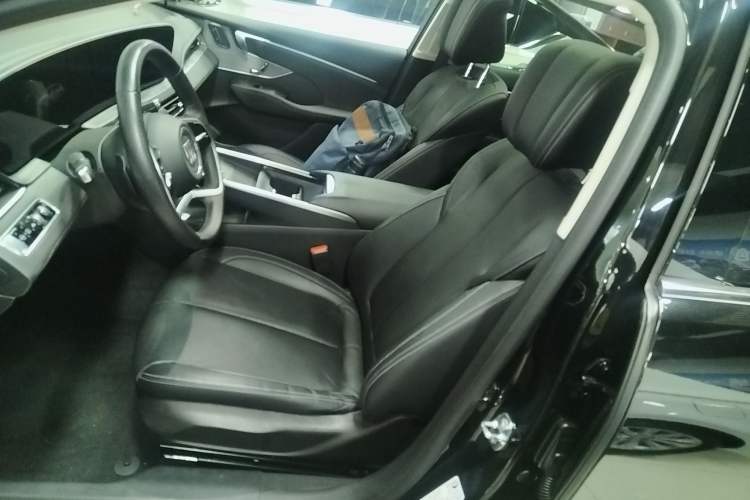 Used Buick LaCrosse 2024 28T Luxury Edition Left Front Seat