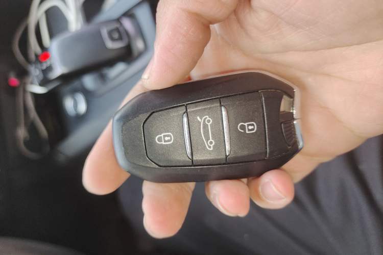 Used Peugeot 4008 2018 350THP Elite Edition Vehicle Key