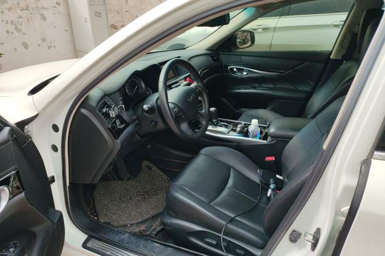 Used Infiniti Q70 2017 Q70L 2.5L Elite Edition
