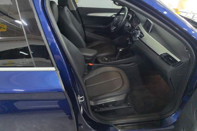 Used BMW X1 2018 sDrive20Li Leading Model Right Front Seat