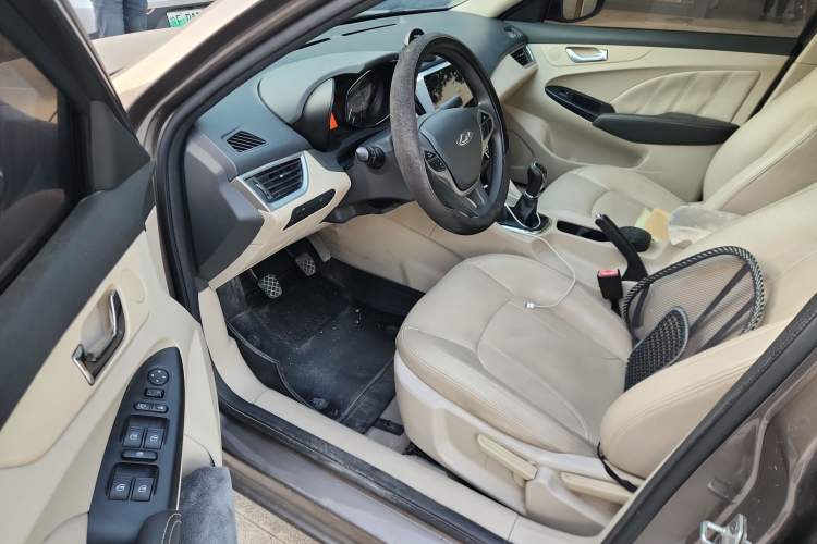 Used Chery Arrizo 7 2013 1.6L Manual ZhiShang Edition
