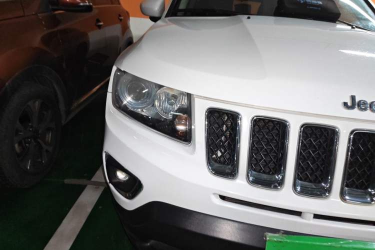 Used Jeep Compass 2014 2.4L four-wheel drive sport version