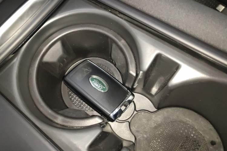 Used Land Rover Discovery 2023 360 PS R-Dynamic S