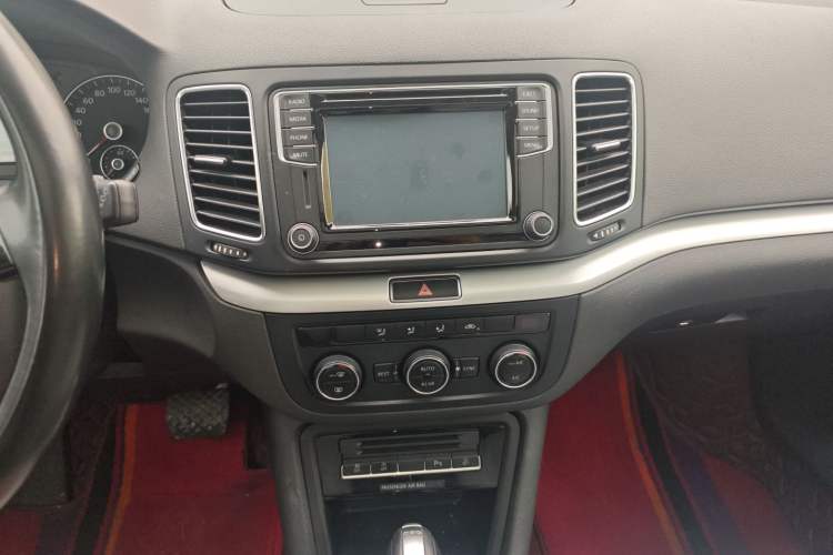 Used Volkswagen Sharan 2016 280TSI Enjoyment Model 7-Seater
