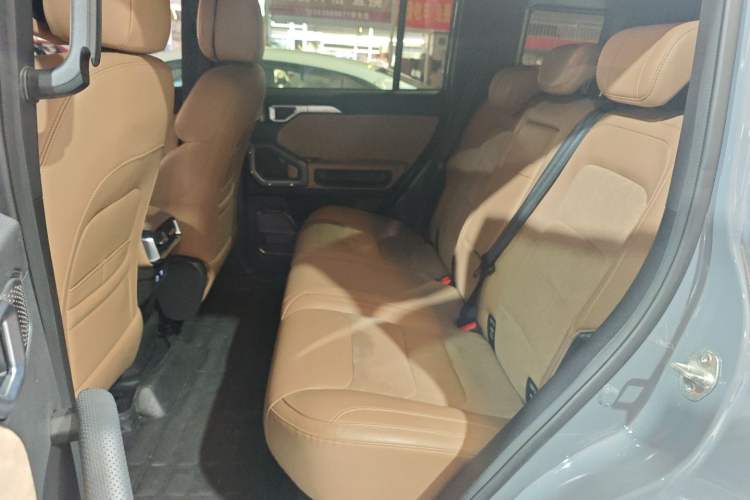 Used JETOUR Traveler 2023 2.0T All-Wheel Drive CrossPRO+
