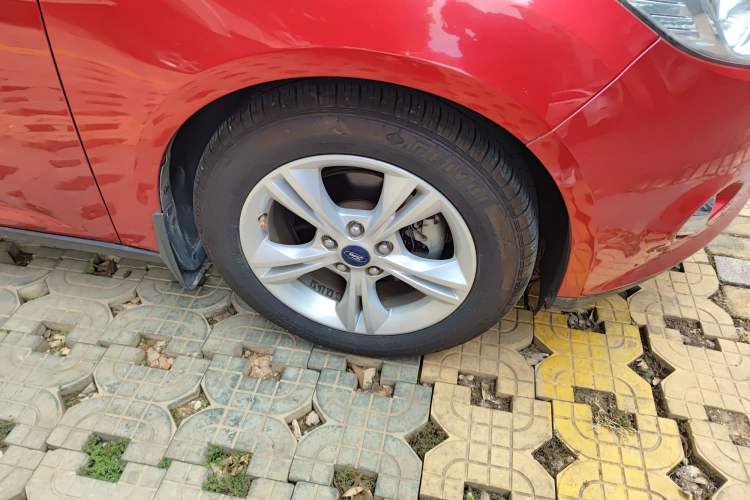 Used Ford Focus 2012 Hatchback 1.6L Automatic Fashion Edition
