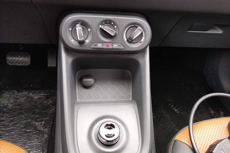 Used Wuling Hongguang New Energy 2025 Extended-Range Hybrid 50 km Utility Version