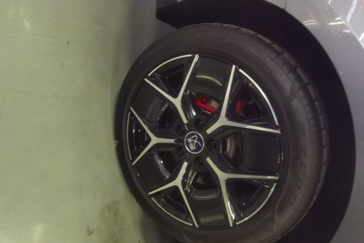 Used BYD Han 2023 EV Champion Edition 715KM Front-Drive Prestige Model
