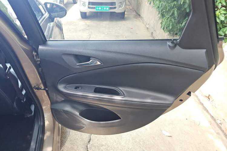 Used Buick Verano 2019 Sedan 20T Dual-Clutch Luxury Model
