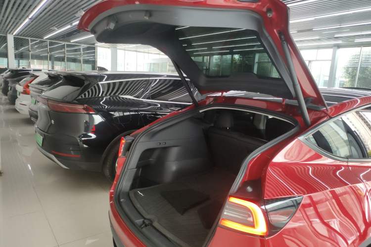 Used Tesla Model Y 2023 Rear-Wheel-Drive Version