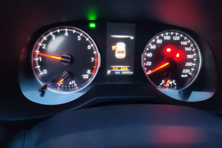 Used Toyota Wildlander 2022 2.0L CVT Two-Wheel Drive Leading Edition Odometer Close Up