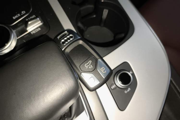 Used Audi Q7 2019 55 TFSI Technology Edition Interior 1