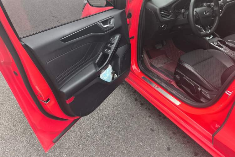 Used Ford Focus 2020 Hatchback EcoBoost 180 Automatic ST Line Driver Seat