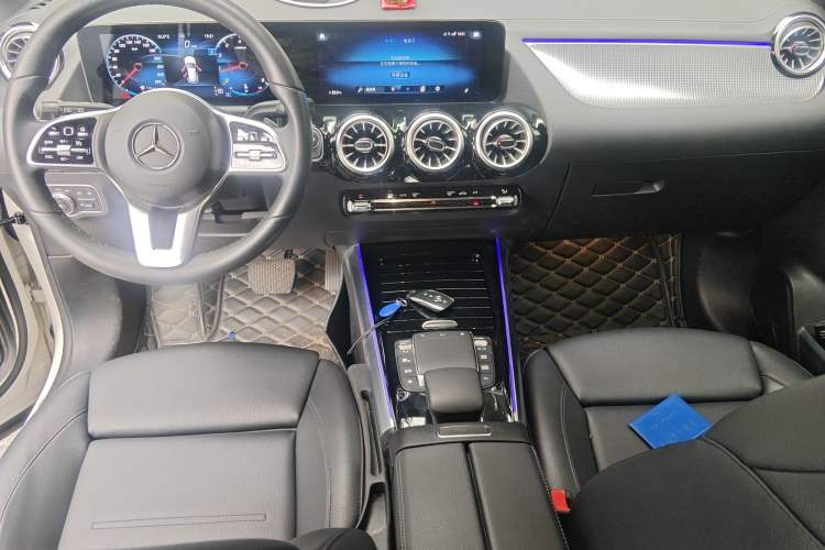 Used Mercedes-Benz GLA 2020 GLA 200 Center Console