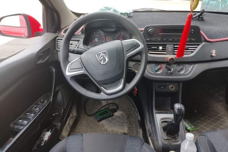Used Baojun 310 2016 1.2L manual Comfort trim level
