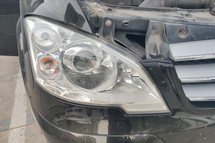 Used Mercedes-Benz Viano 2013 3.0L Comfort Edition Right Front Headlight