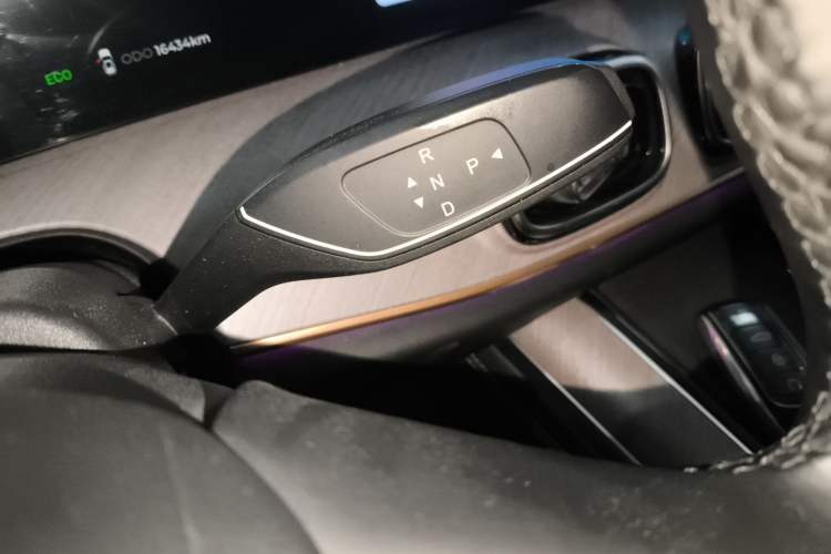 Used Chery Tiggo 9 C-DM 2025 1.5T 106KM Ultra-Comfort Edition 5 Seats Lithium-NMC
