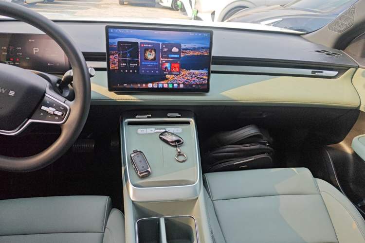 Used Roewe D6 2025 450km Deluxe Edition