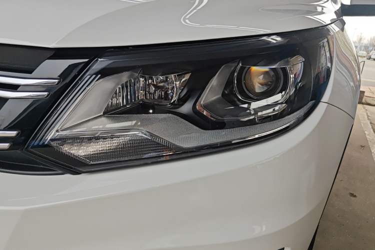 Used Volkswagen Tiguan L 2017 300TSI Automatic Two-Wheel Drive Silk Road Comfort Edition