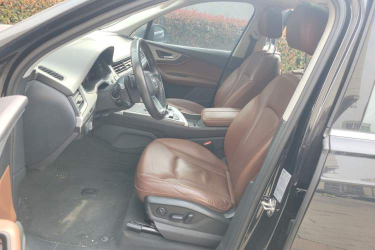 Used Audi Q7 2019 45 TFSI Comfort Model