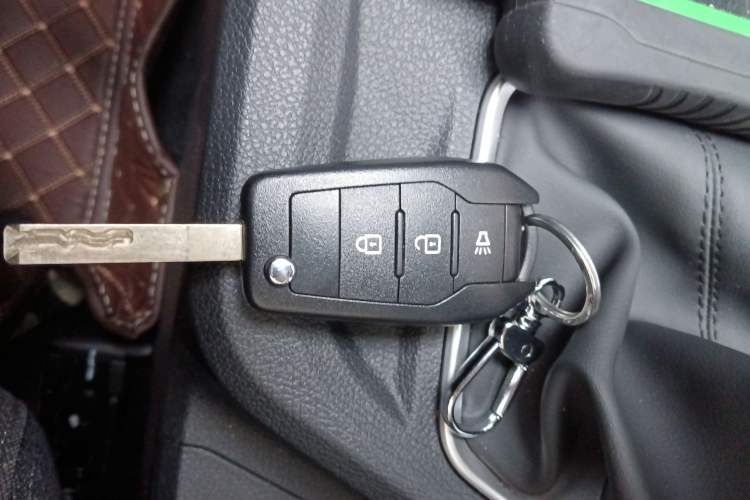 Used BAW Ruisheng Ace M7 2026 Model 1.6L Manual Standard Wheelbase Comfort 7-seater