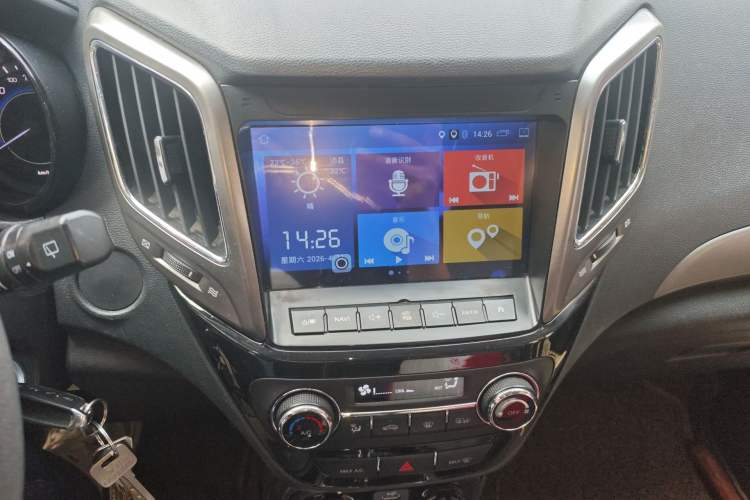 Used CHANGAN CS15 2016 1.5L Automatic Fashion Edition Audio And AC Panel