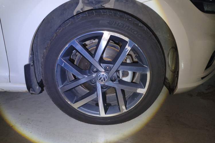 Used Volkswagen Golf 2018 230TSI Automatic Luxury Version
