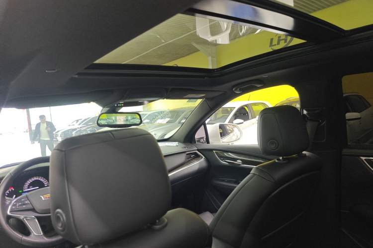 Used Cadillac XT5 2018 28E Four-Wheel Drive Tech Version
